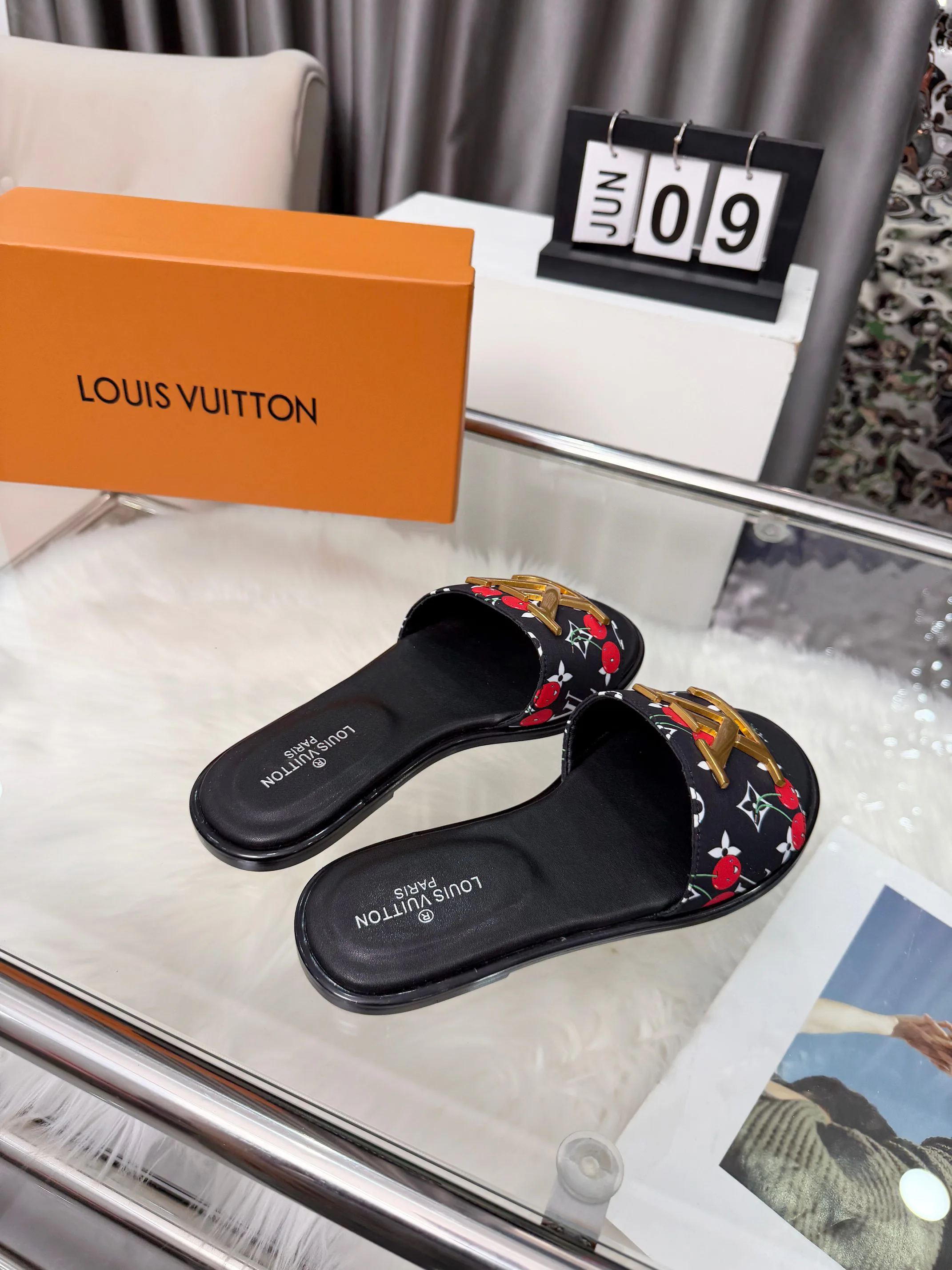 Туфли Женские Louis Vuitton 11633036