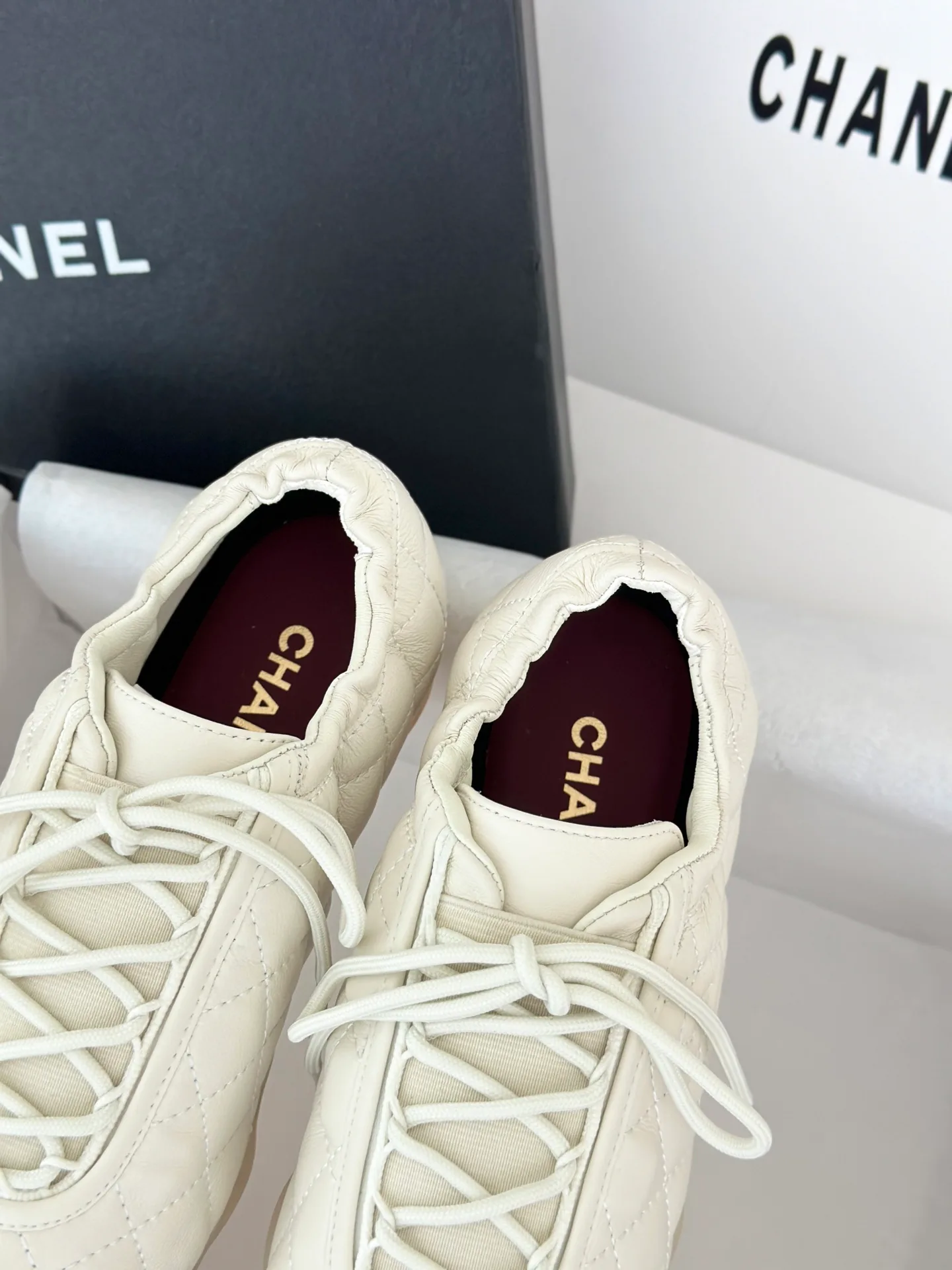 Кроссовки Женские Chanel 18764917