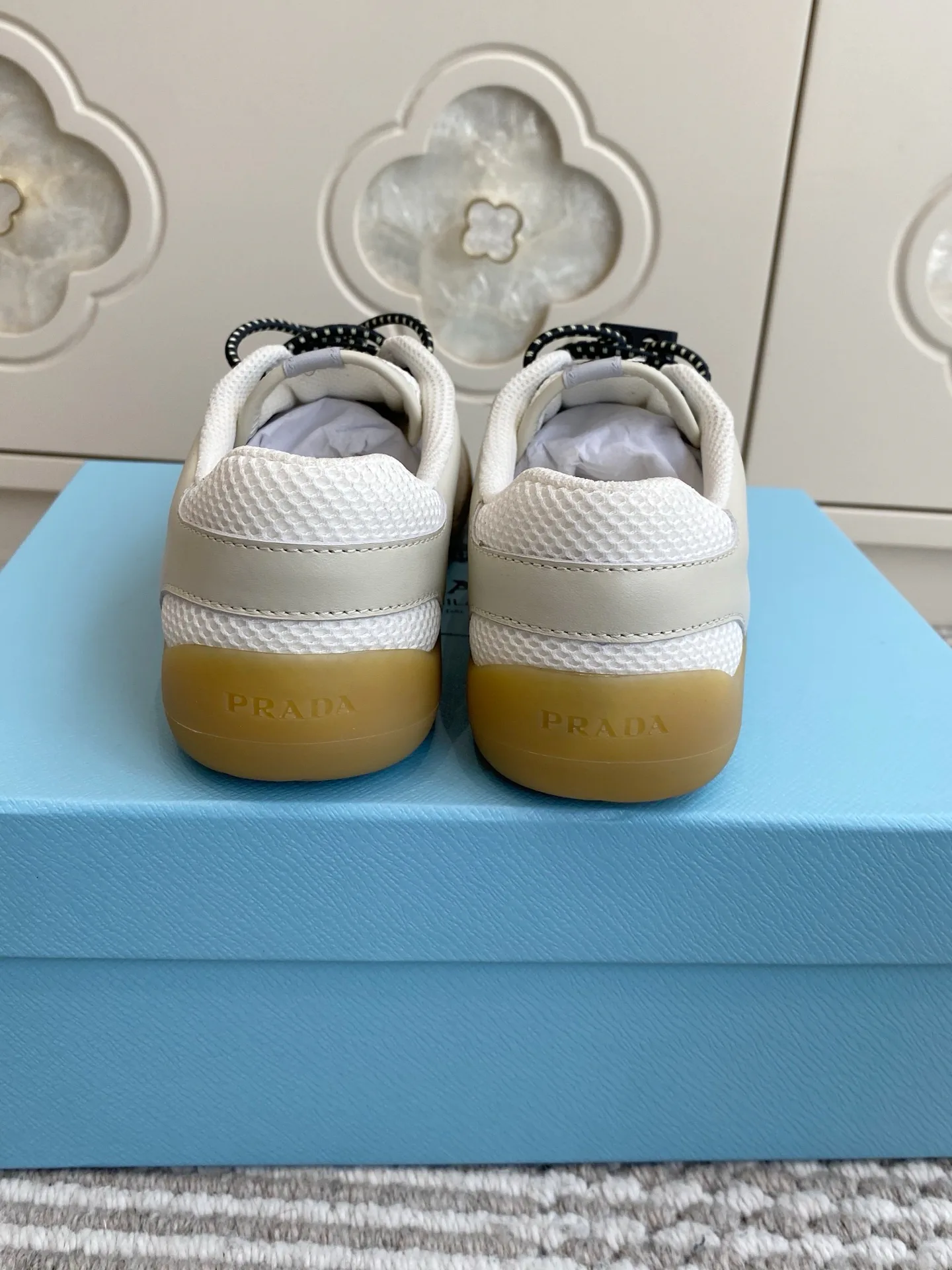 Кроссовки Женские Prada 13239507