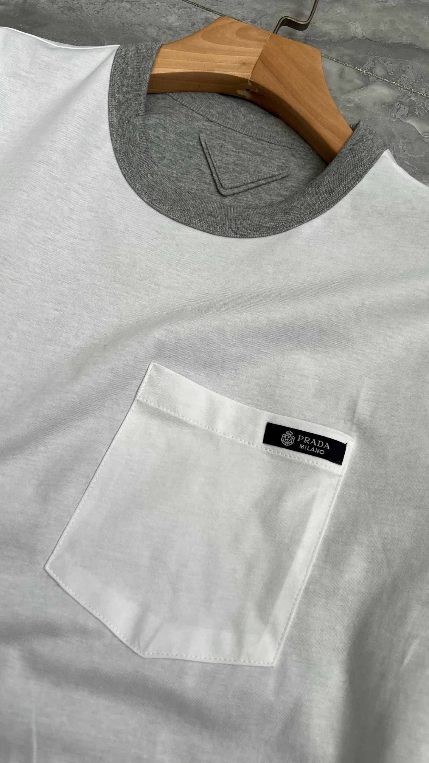 Футболки Женские Prada 11385443