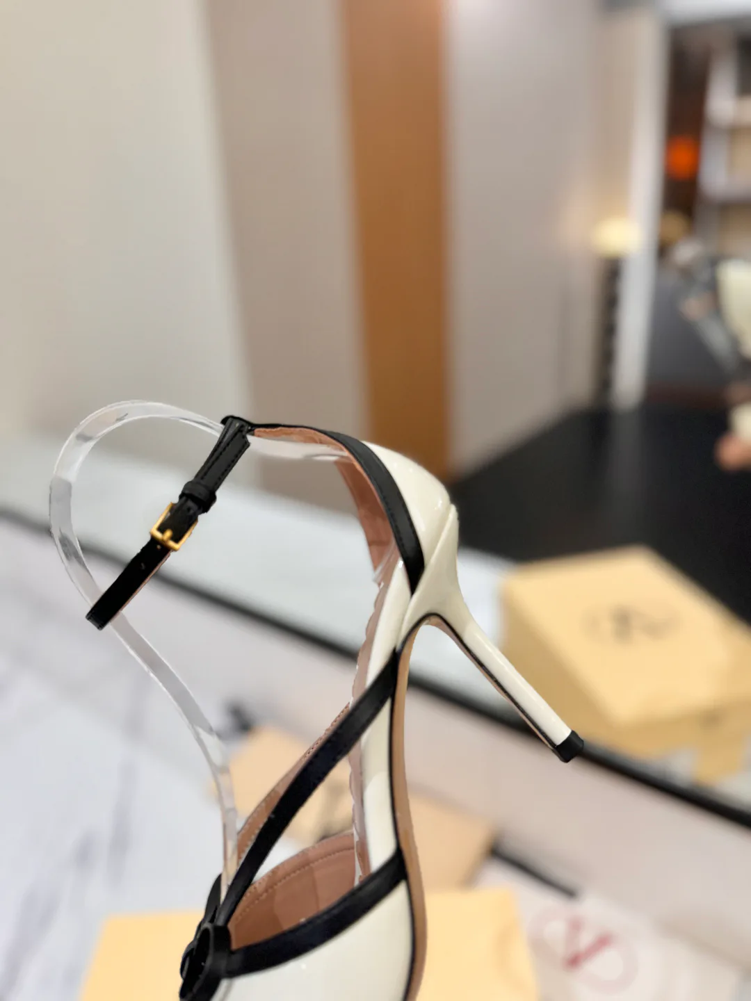 Босоножки Женские Valentino 10026774