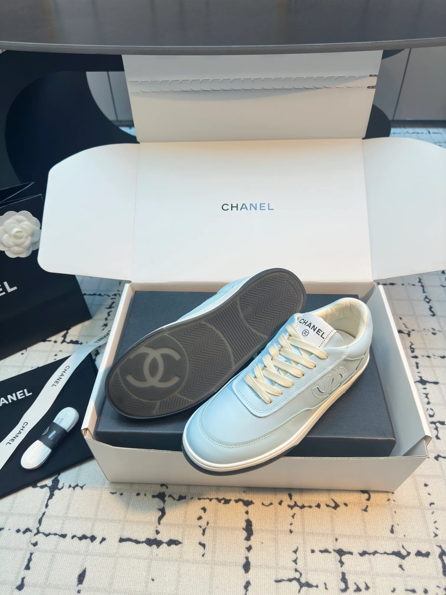 Кроссовки Женские Chanel 10468575