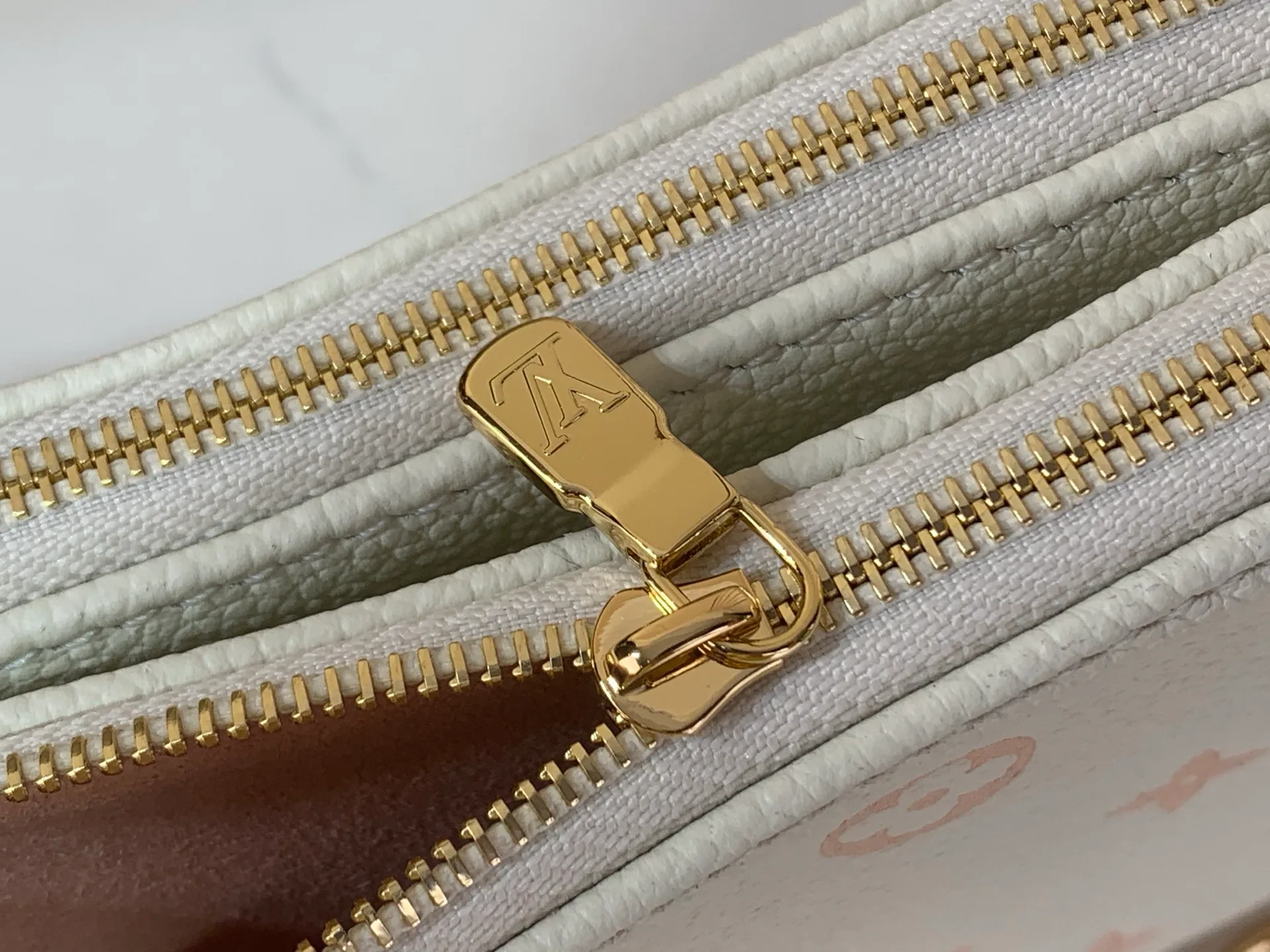 Классические Сумки Женские Louis Vuitton 5041297