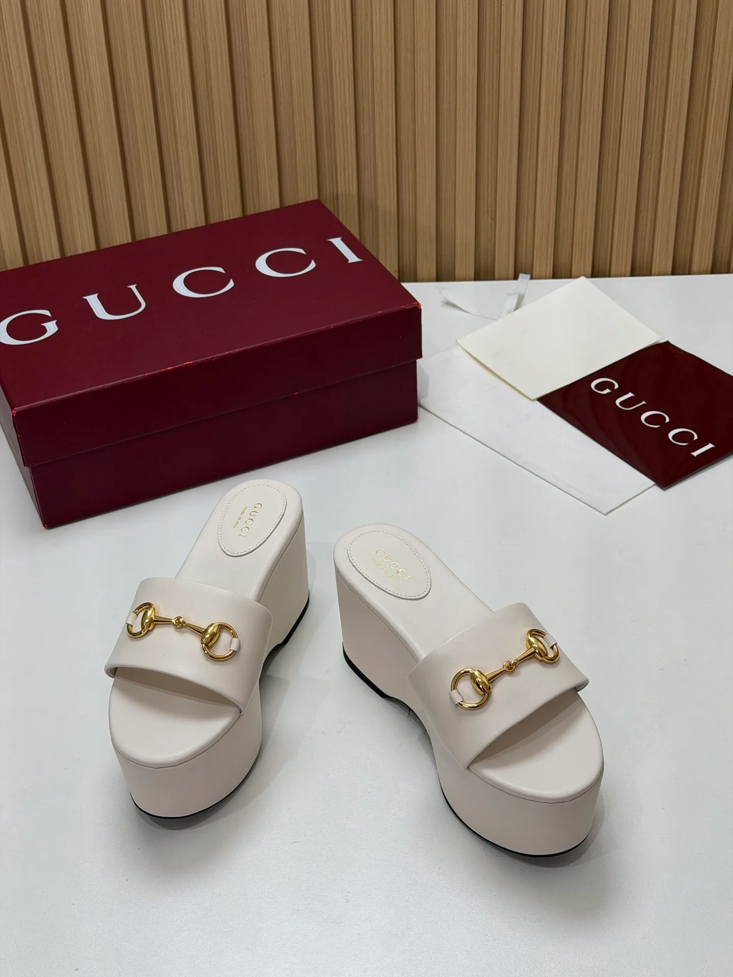 Босоножки Женские Gucci 17631678
