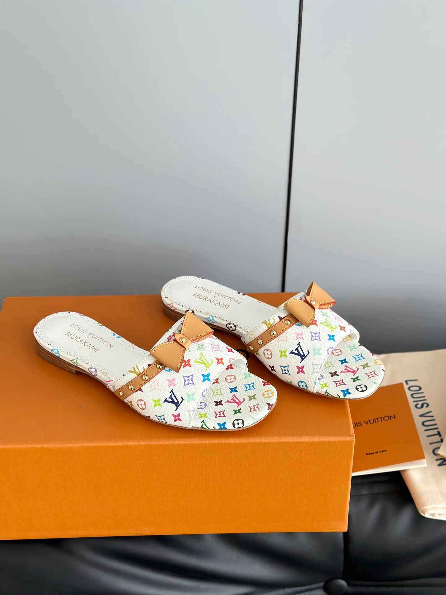 Шлепанцы Женские Louis Vuitton 12798377