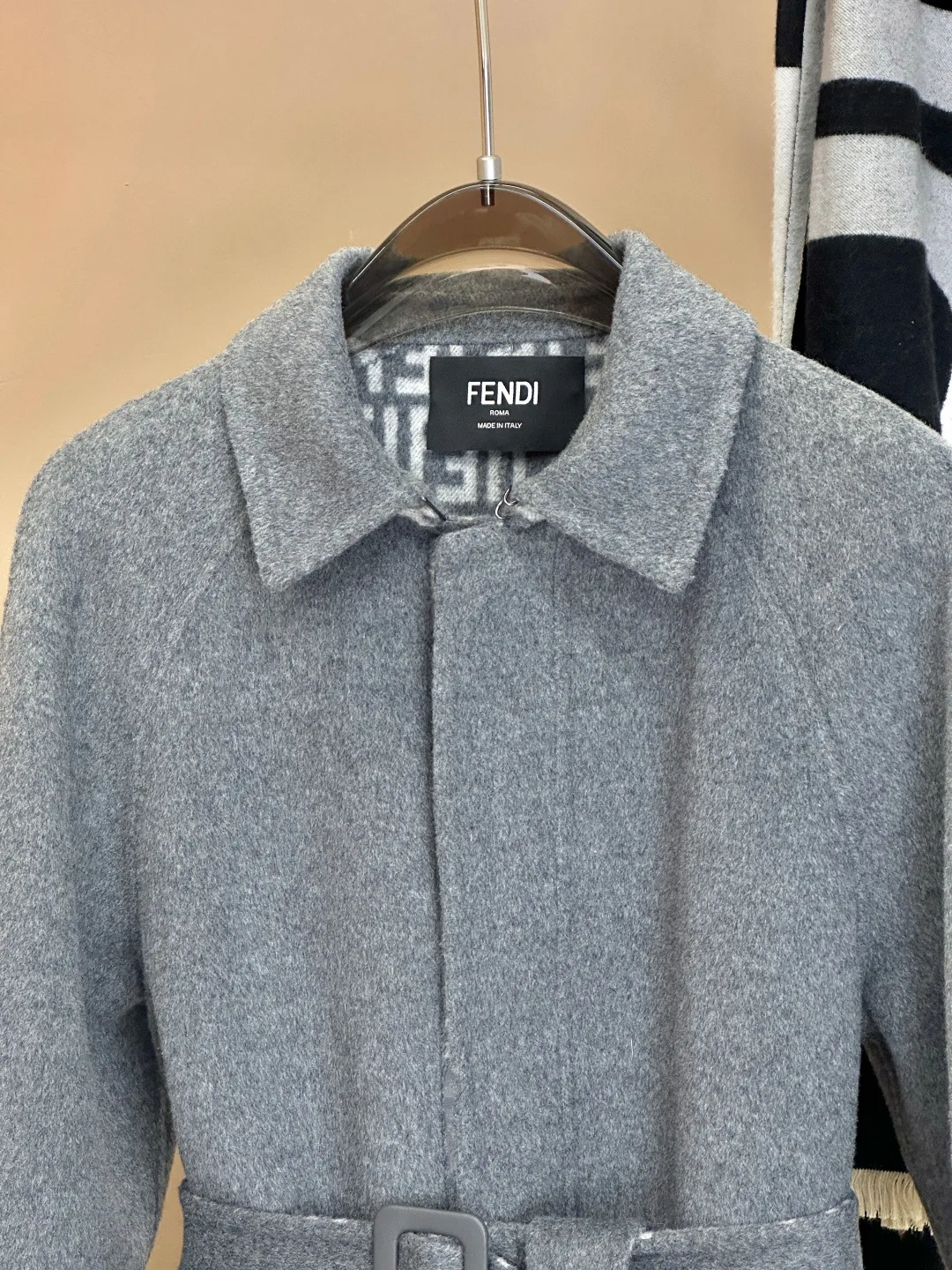 Пальто Женские Fendi 784401