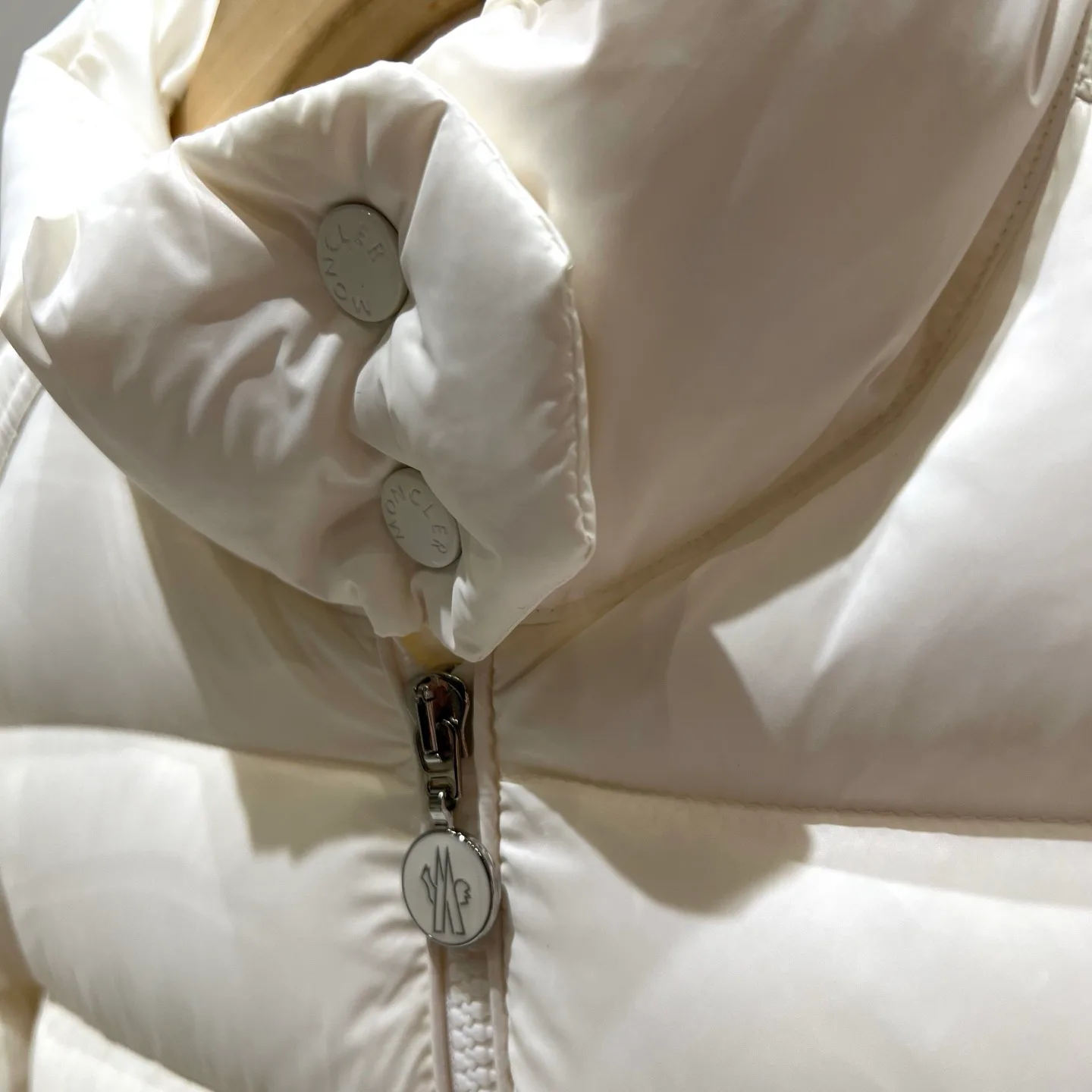 Куртки И Пуховики Женские Moncler 18328164