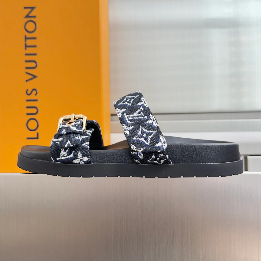 Шлепанцы Женские Louis Vuitton 17780721