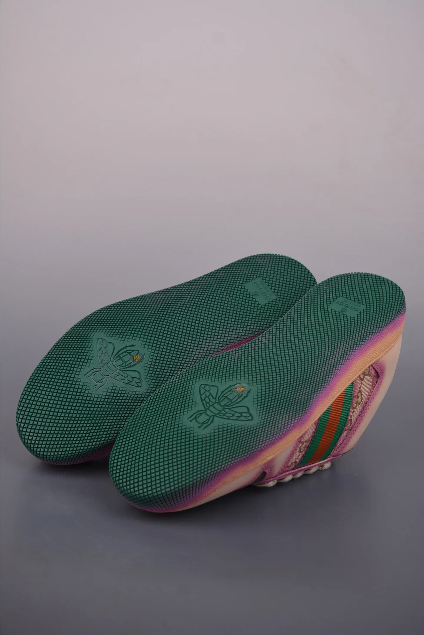 Кроссовки Женские Gucci 12962289