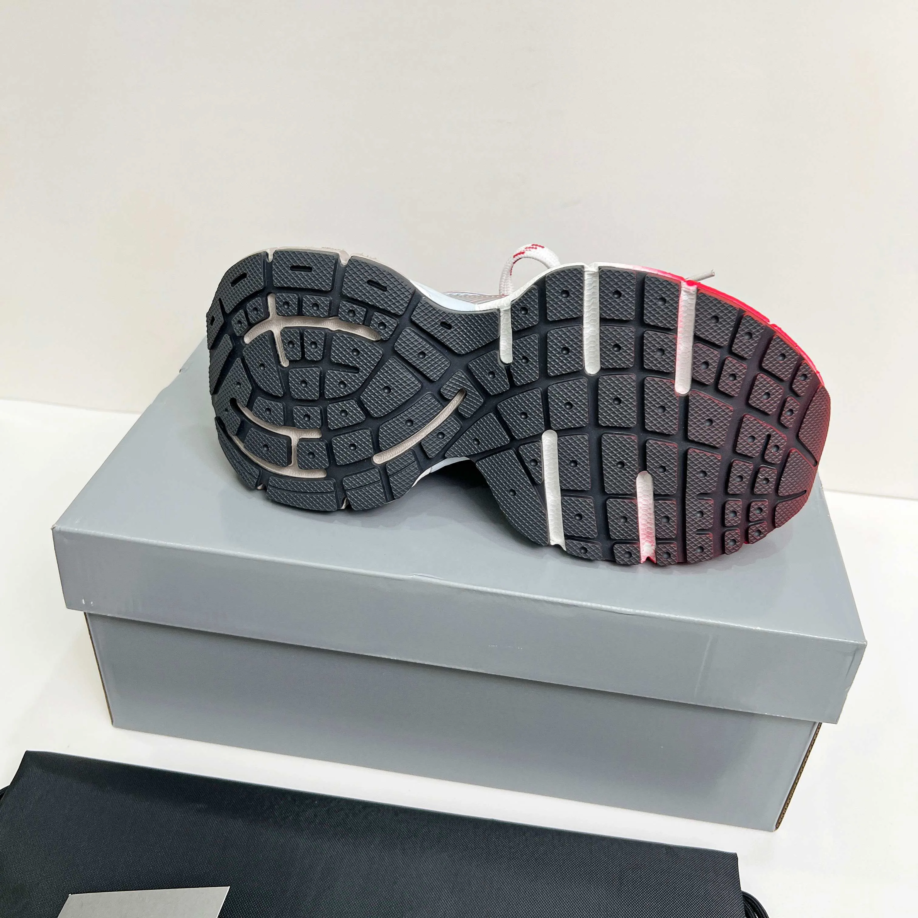 Кроссовки Женские Balenciaga 6062635