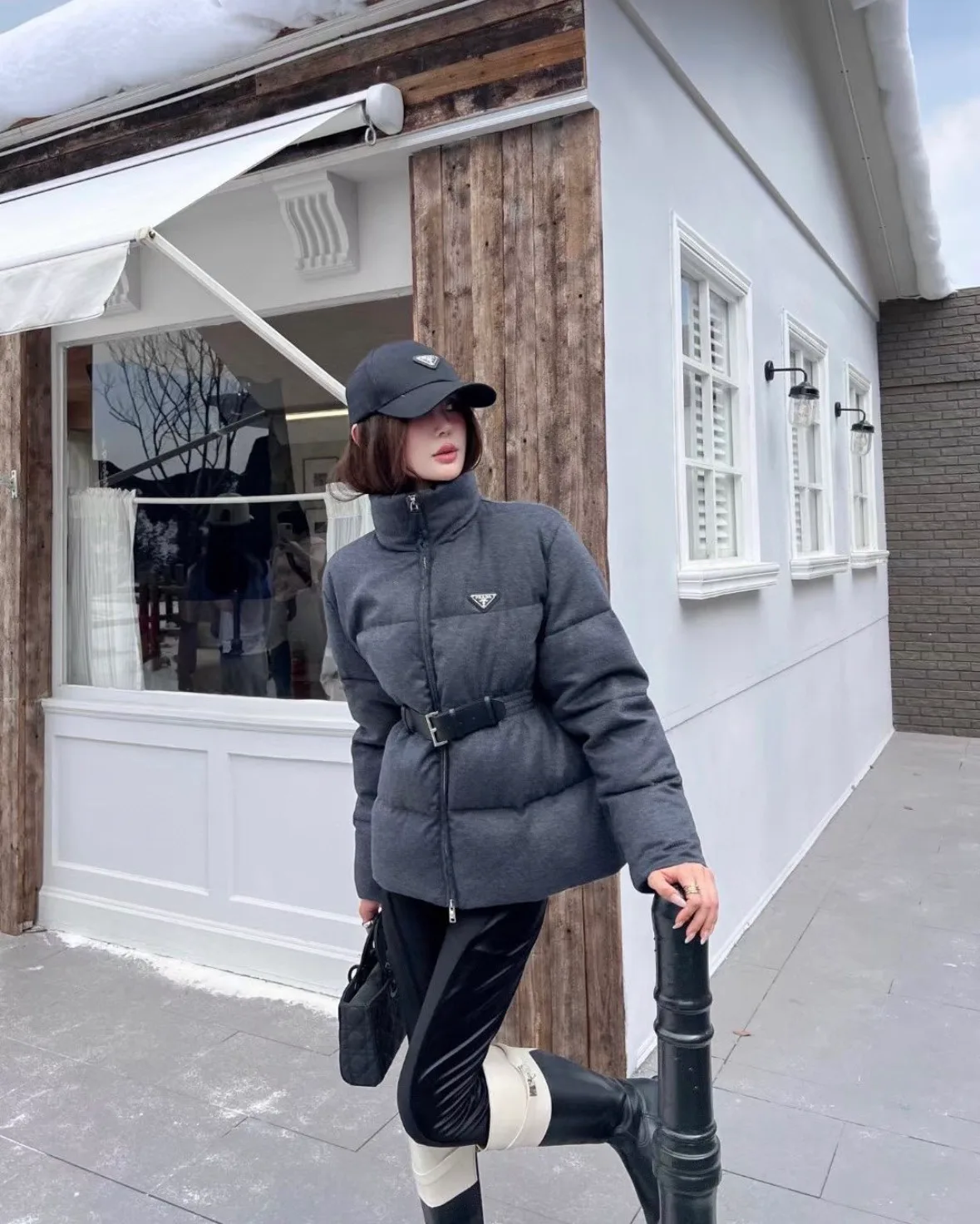 Куртки И Пуховики Женские Prada 17909101
