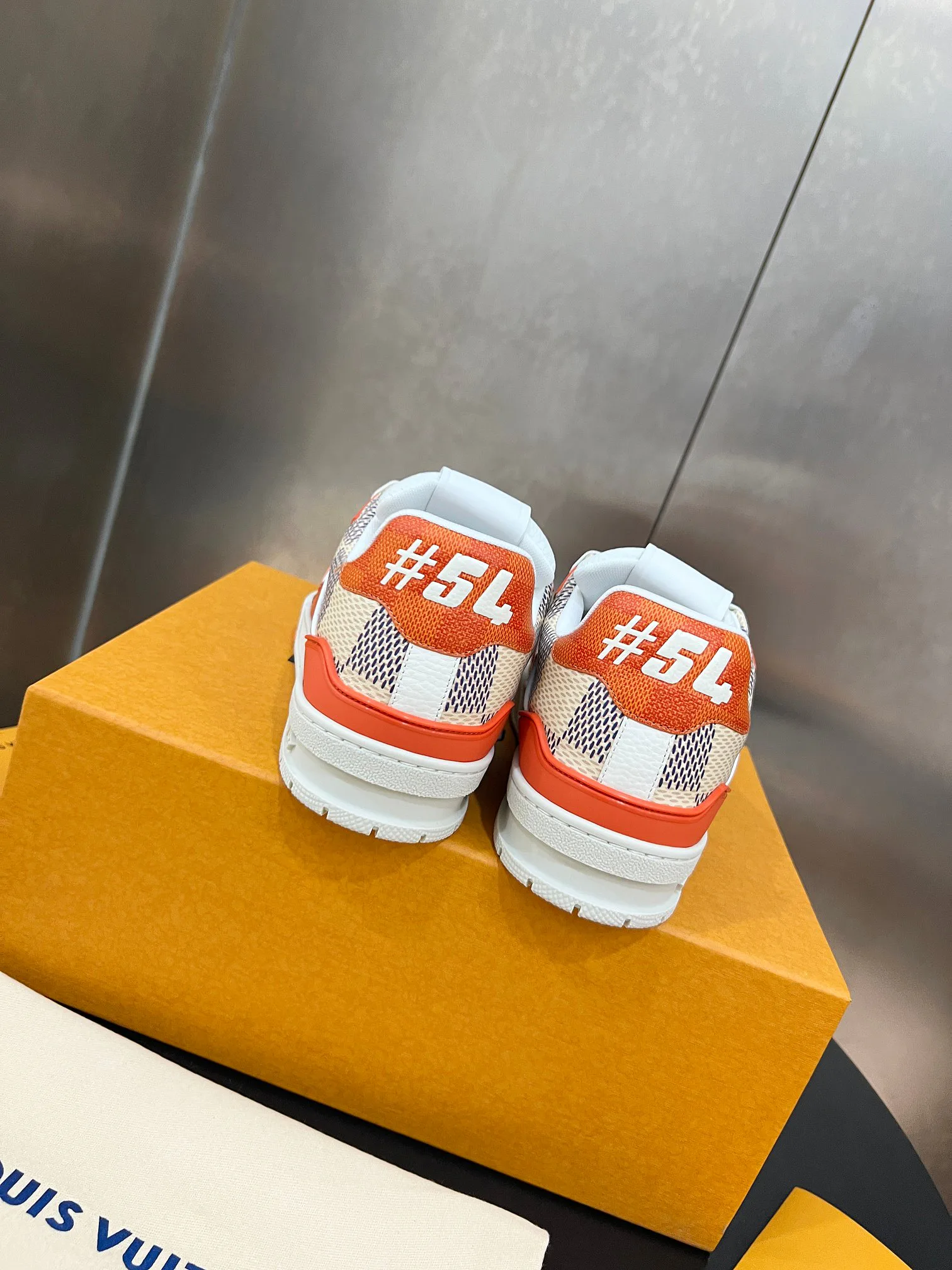 Кроссовки Женские Louis Vuitton 9975