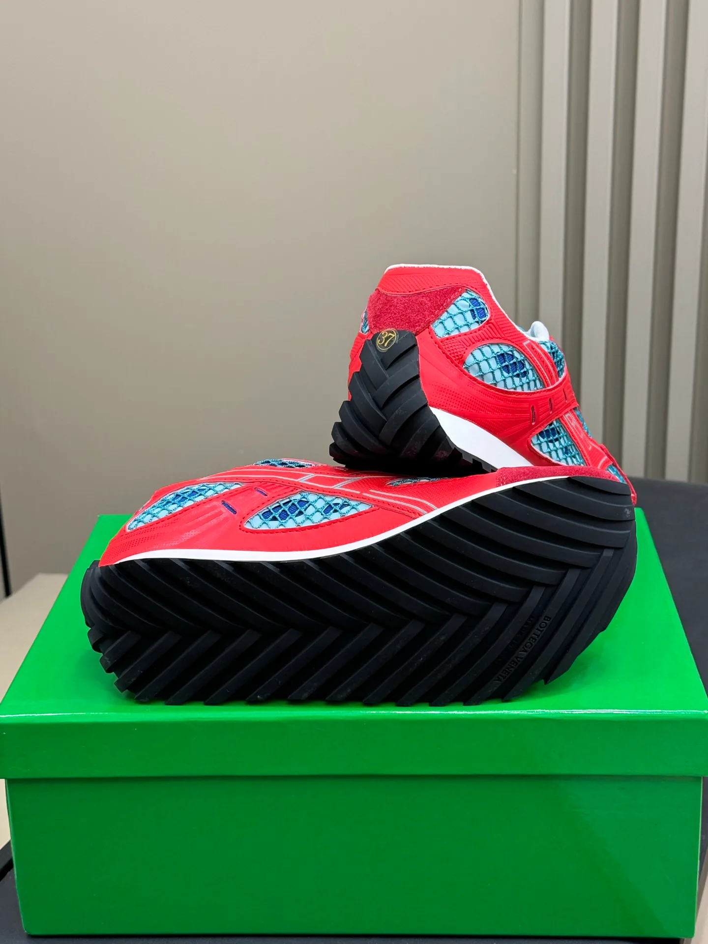 Кроссовки Женские Bottega Veneta 28346