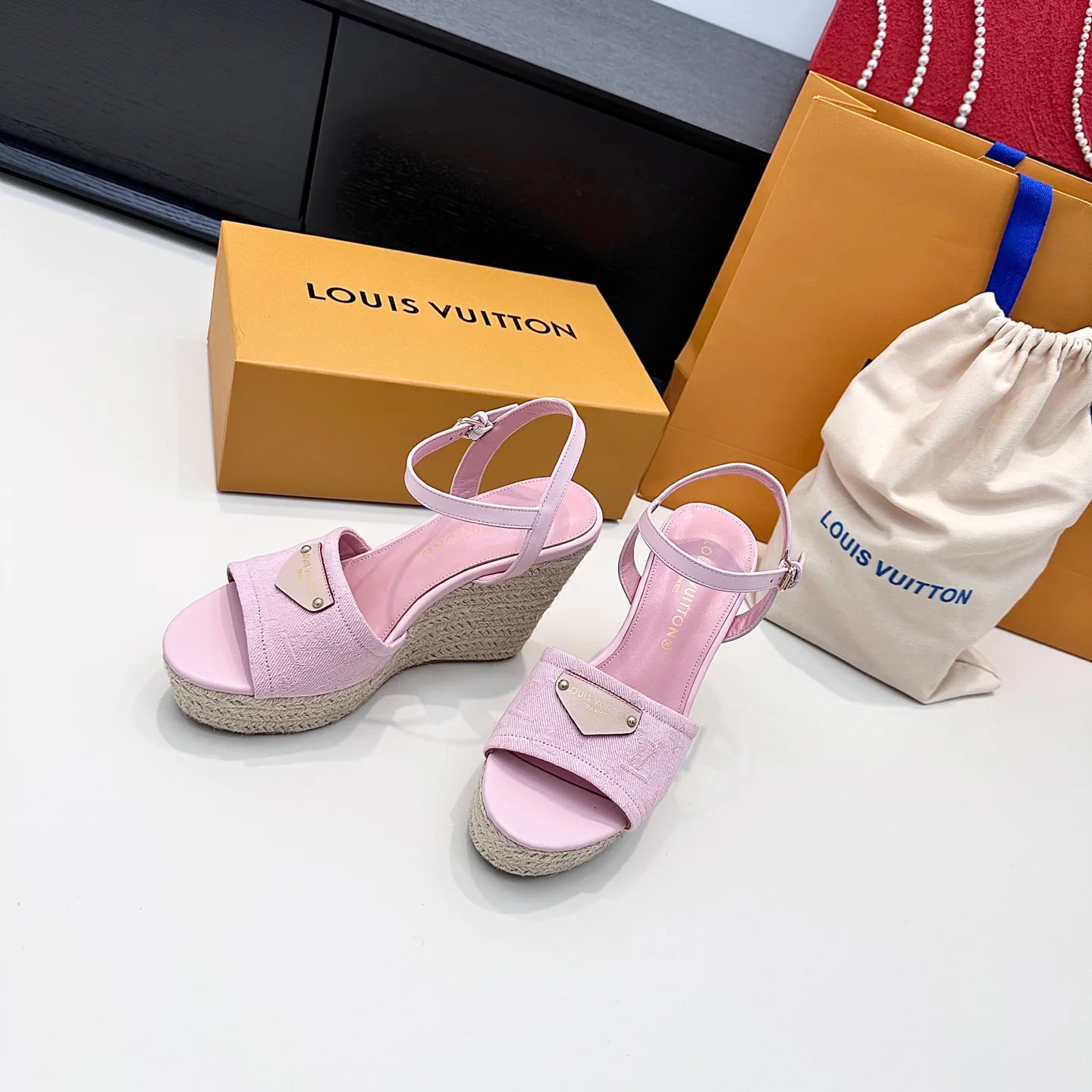 Сандалии Женские Louis Vuitton 11566080