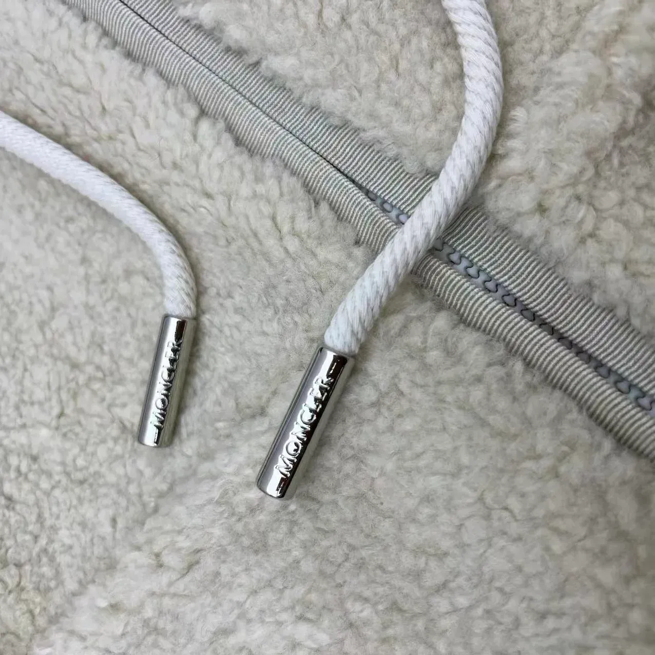 Куртки И Пуховики Женские Moncler 126315