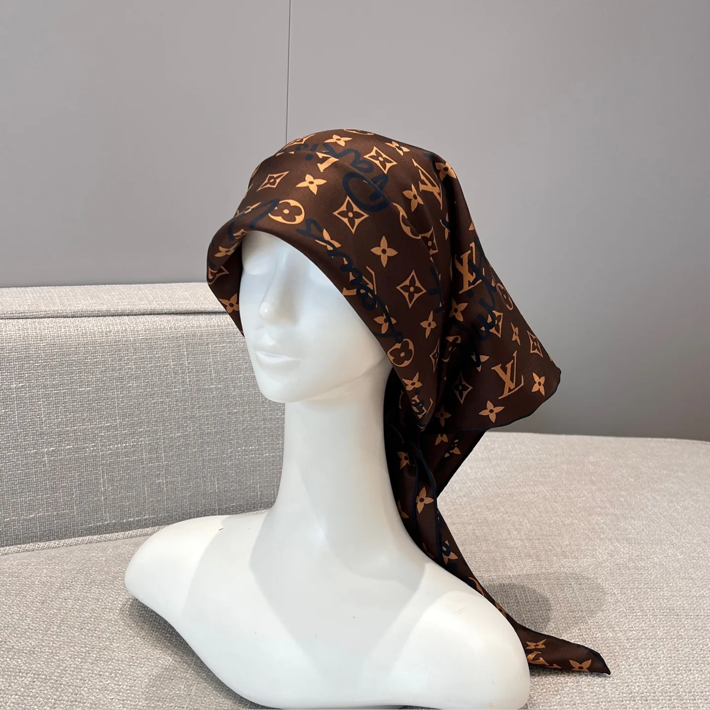 Платки Louis Vuitton 14769717