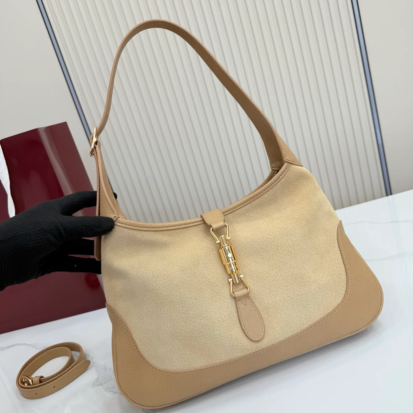 Классические Сумки Женские Gucci 17366991
