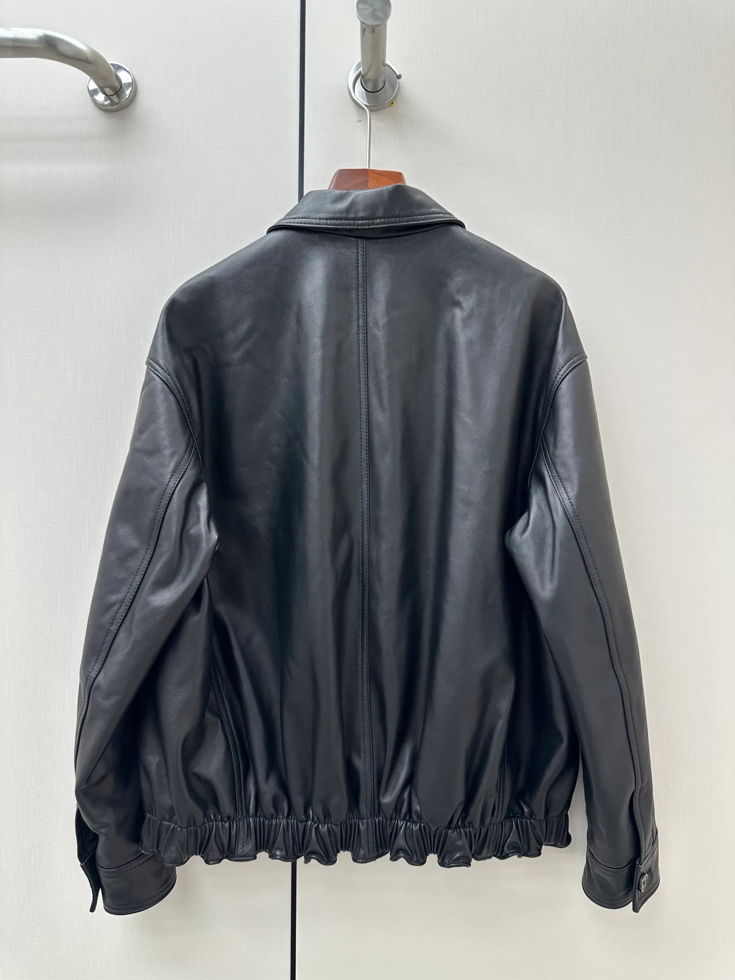 Кожаные Куртки И Дублёнки Женские Prada 19166694