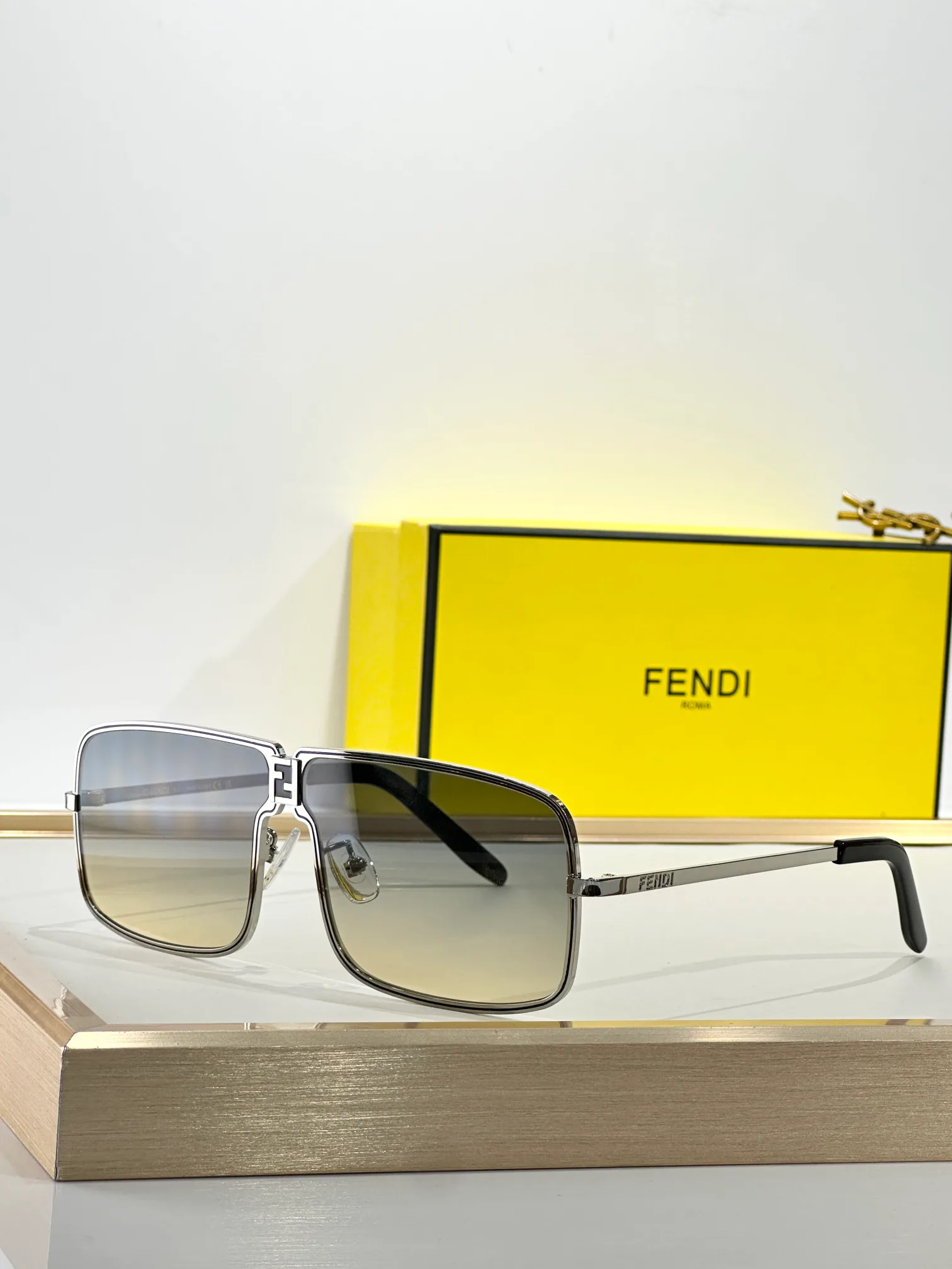 Очки Fendi 6192649