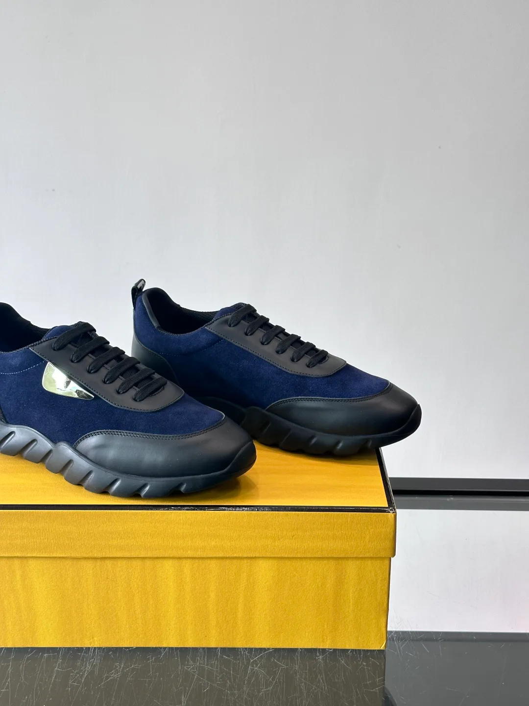 Кроссовки Мужские Fendi 5267119