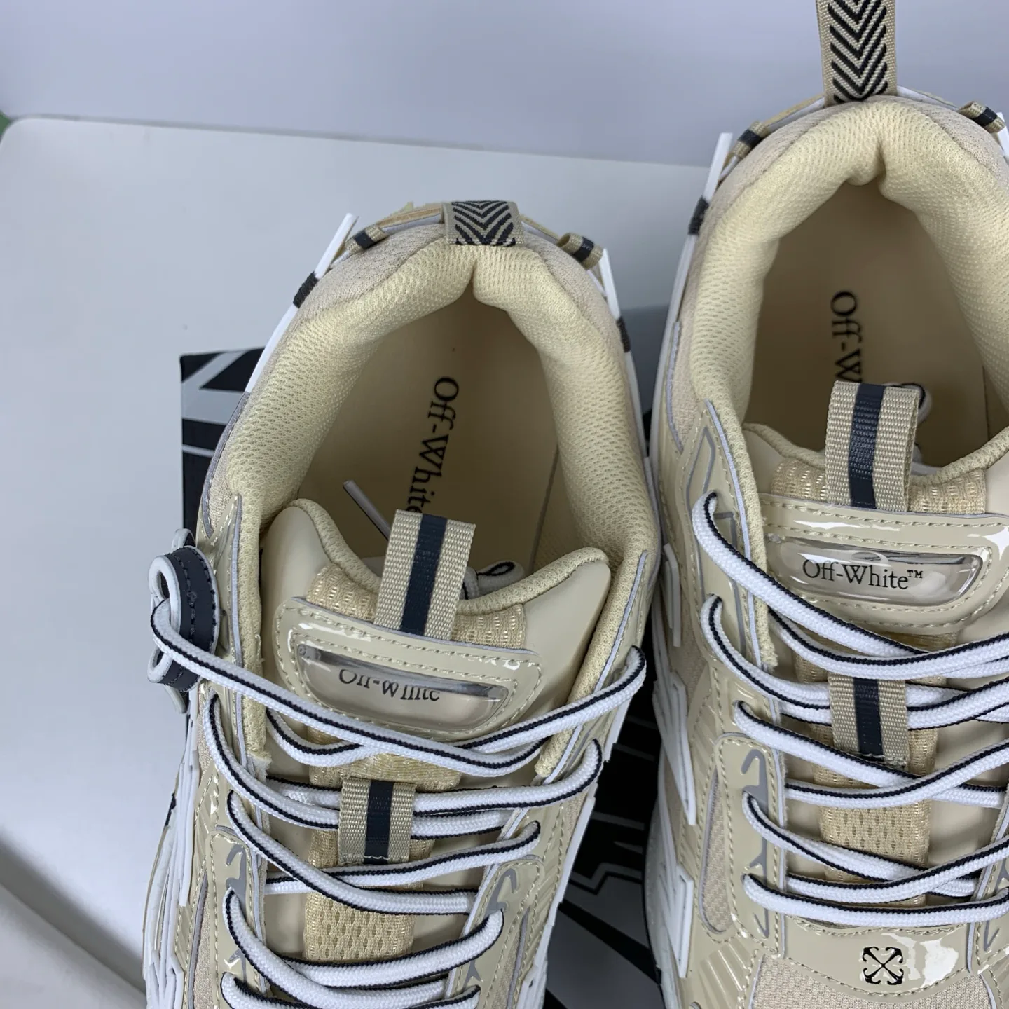 Кроссовки Женские Off-White 1106614