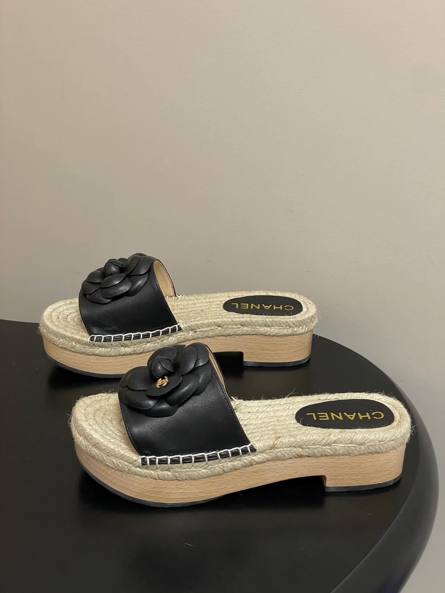 Шлепанцы Женские Chanel 10993871