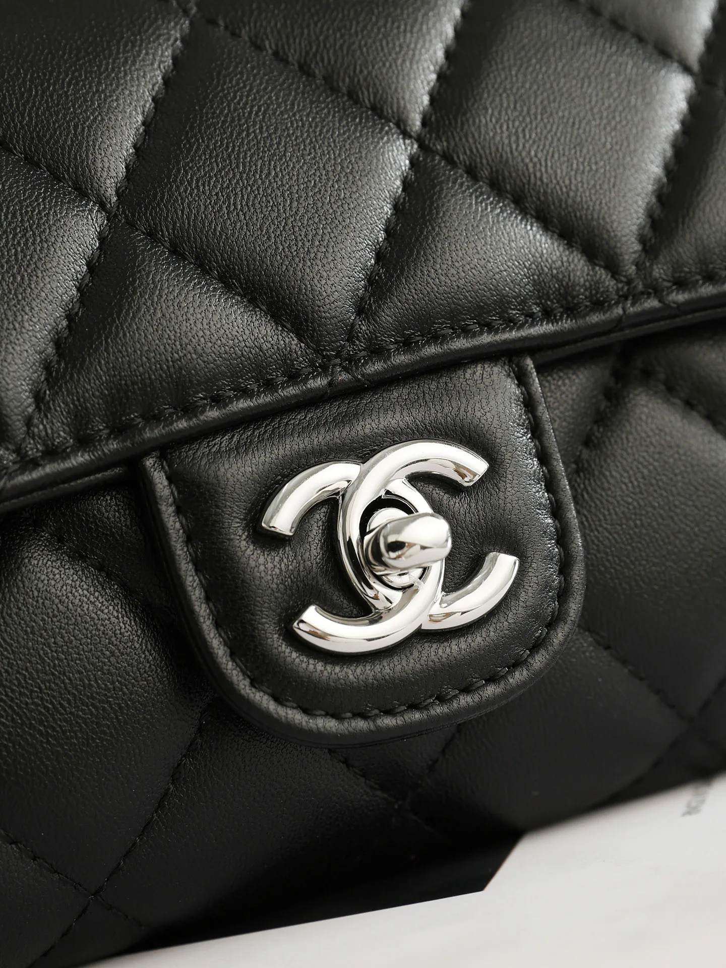 Классические Сумки Женские Chanel 18000340