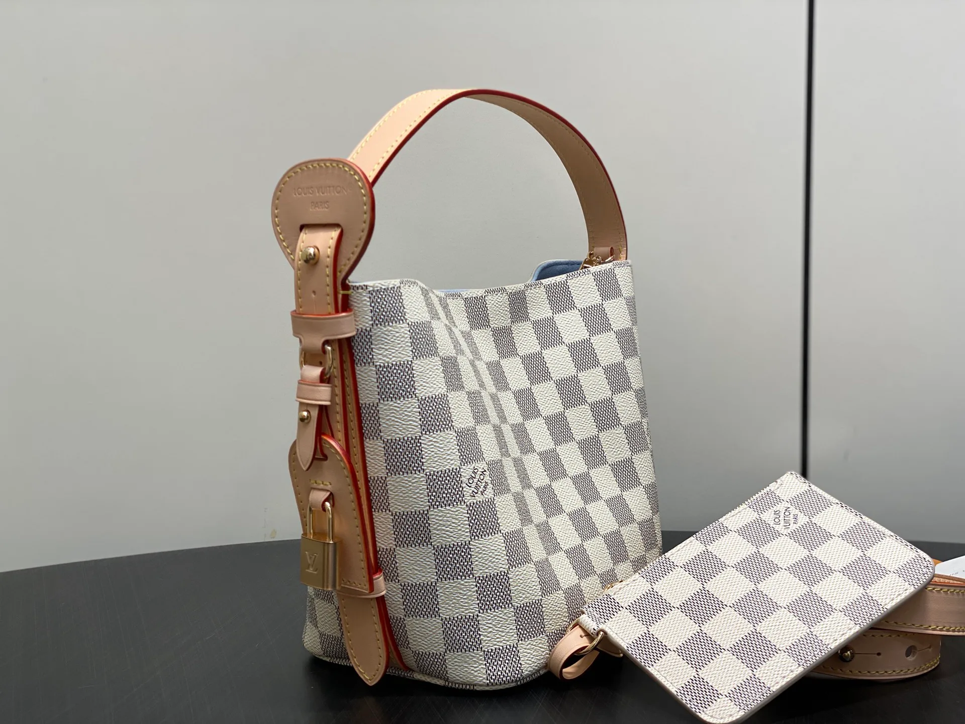 Классические Сумки Женские Louis Vuitton 11724327