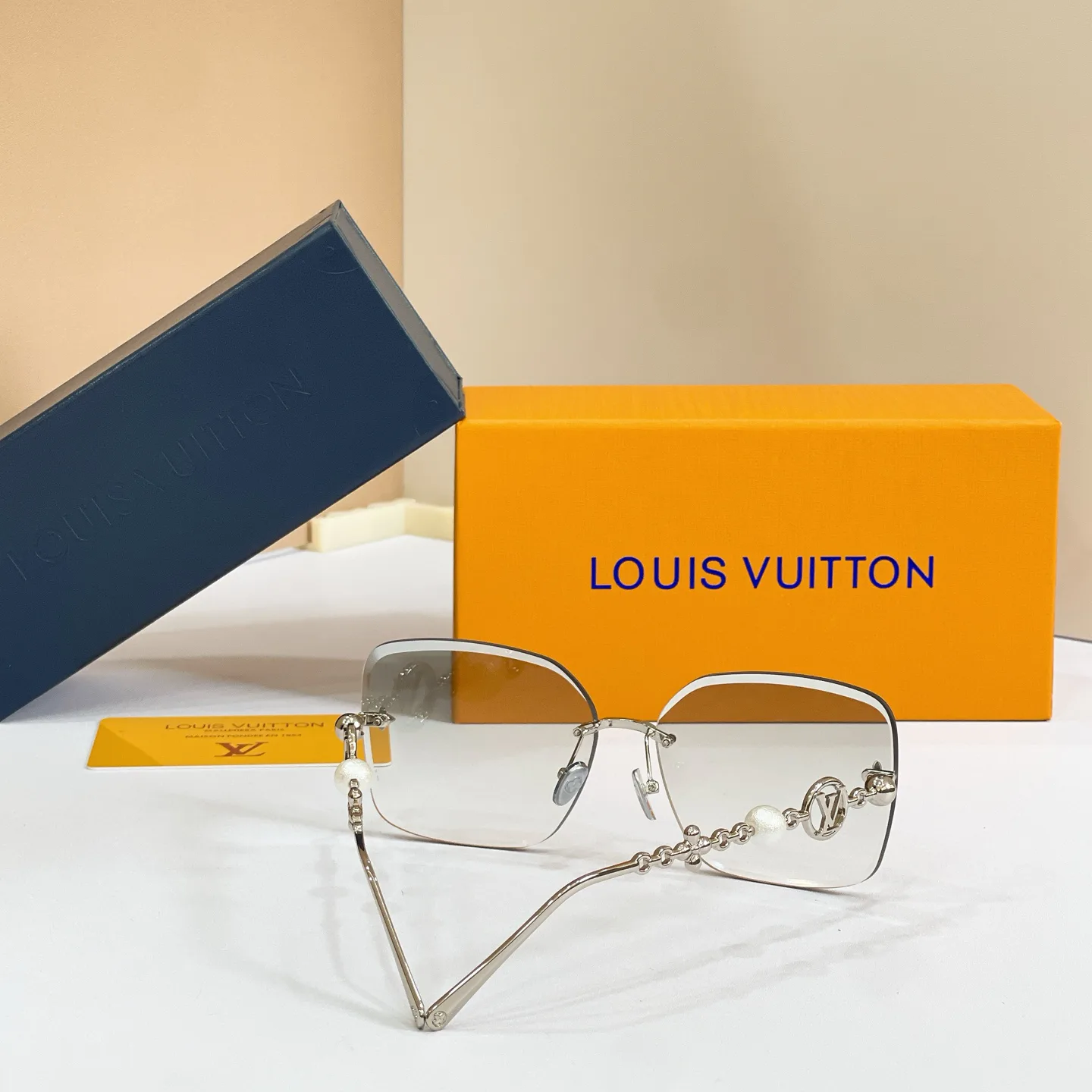 Очки Louis Vuitton 17495900