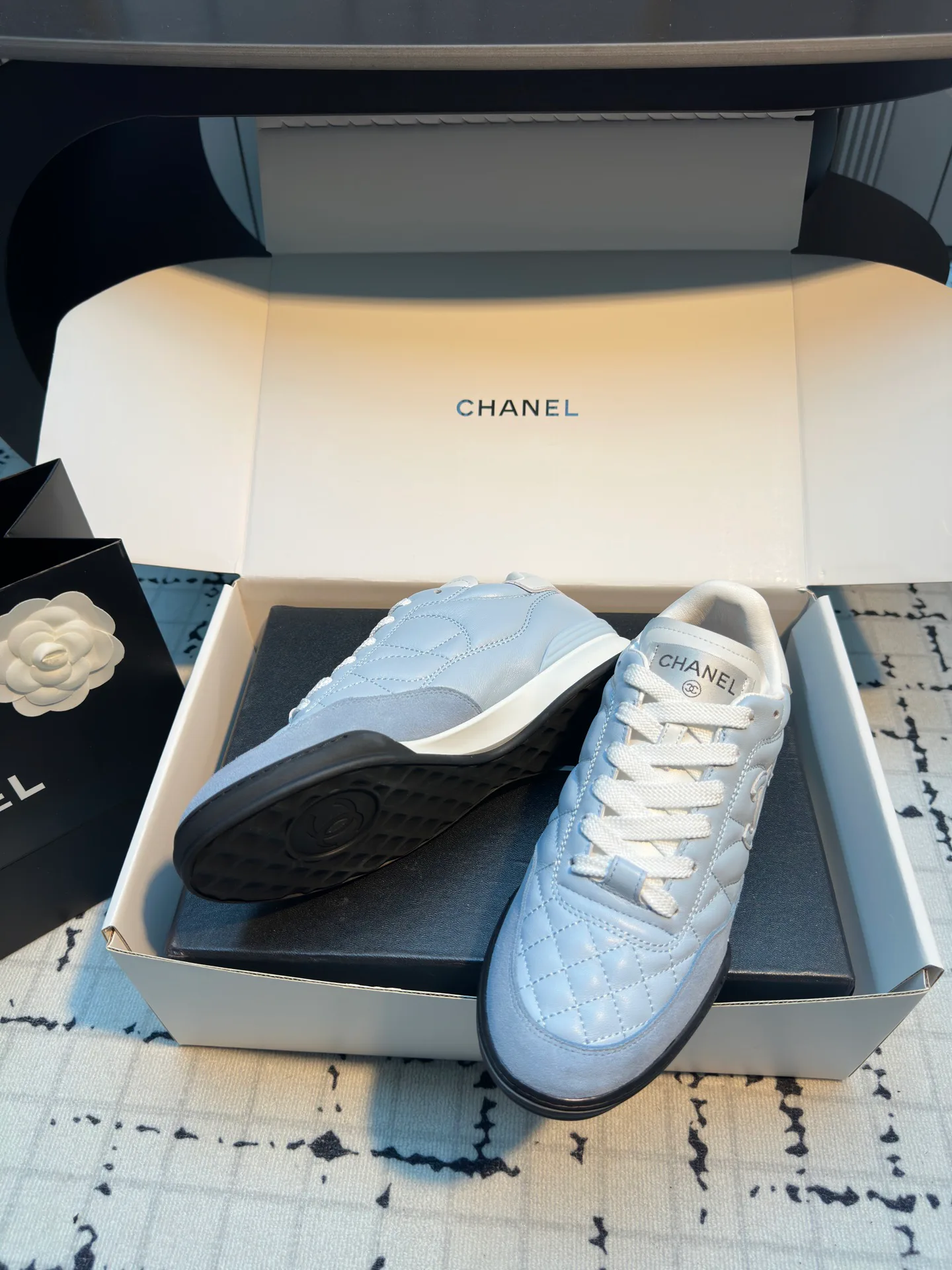 Кроссовки Женские Chanel 10468559