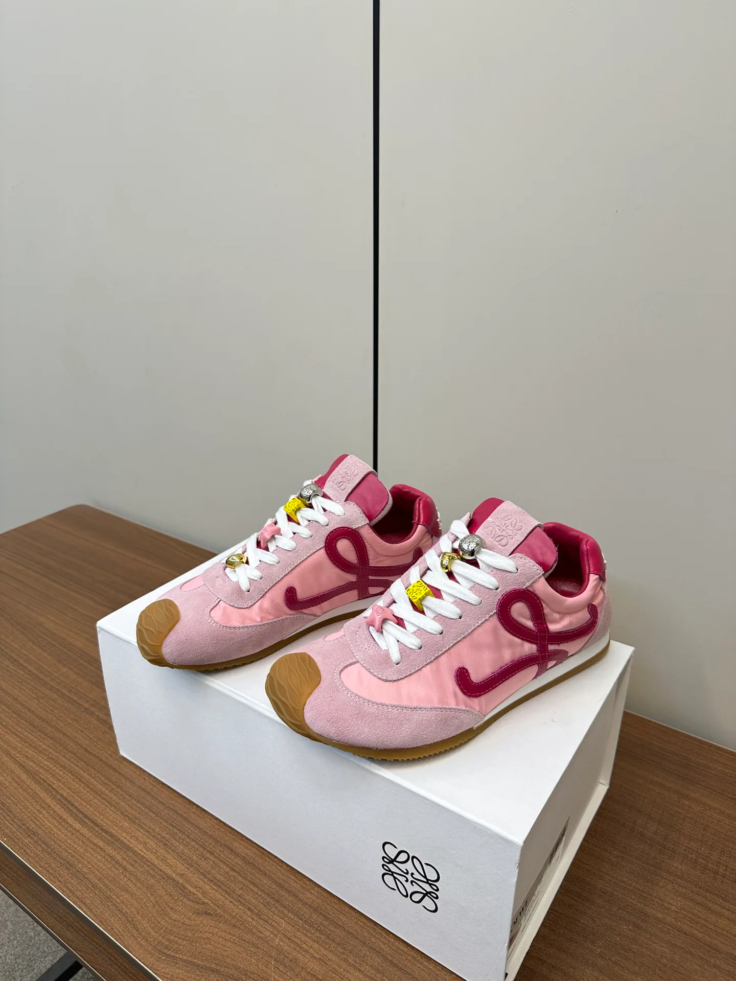 Кроссовки Женские Loewe 11206065