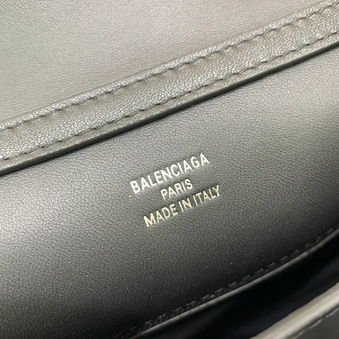 Классические Сумки Женские Balenciaga 18136388