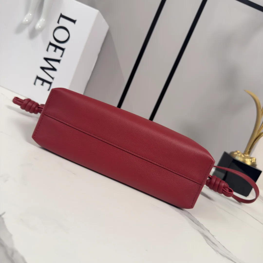 Клатчи Женские Loewe 11343658