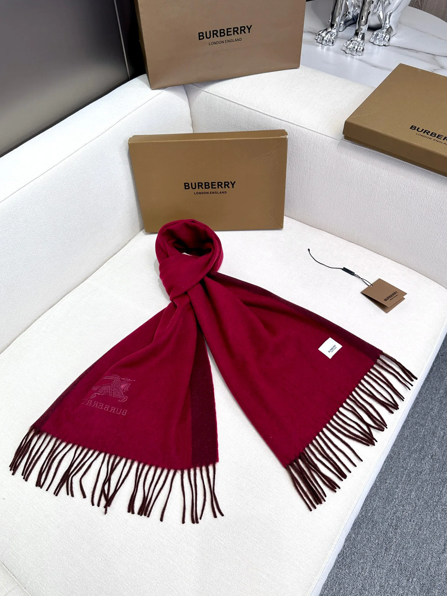 Шарфы Burberry 18322260