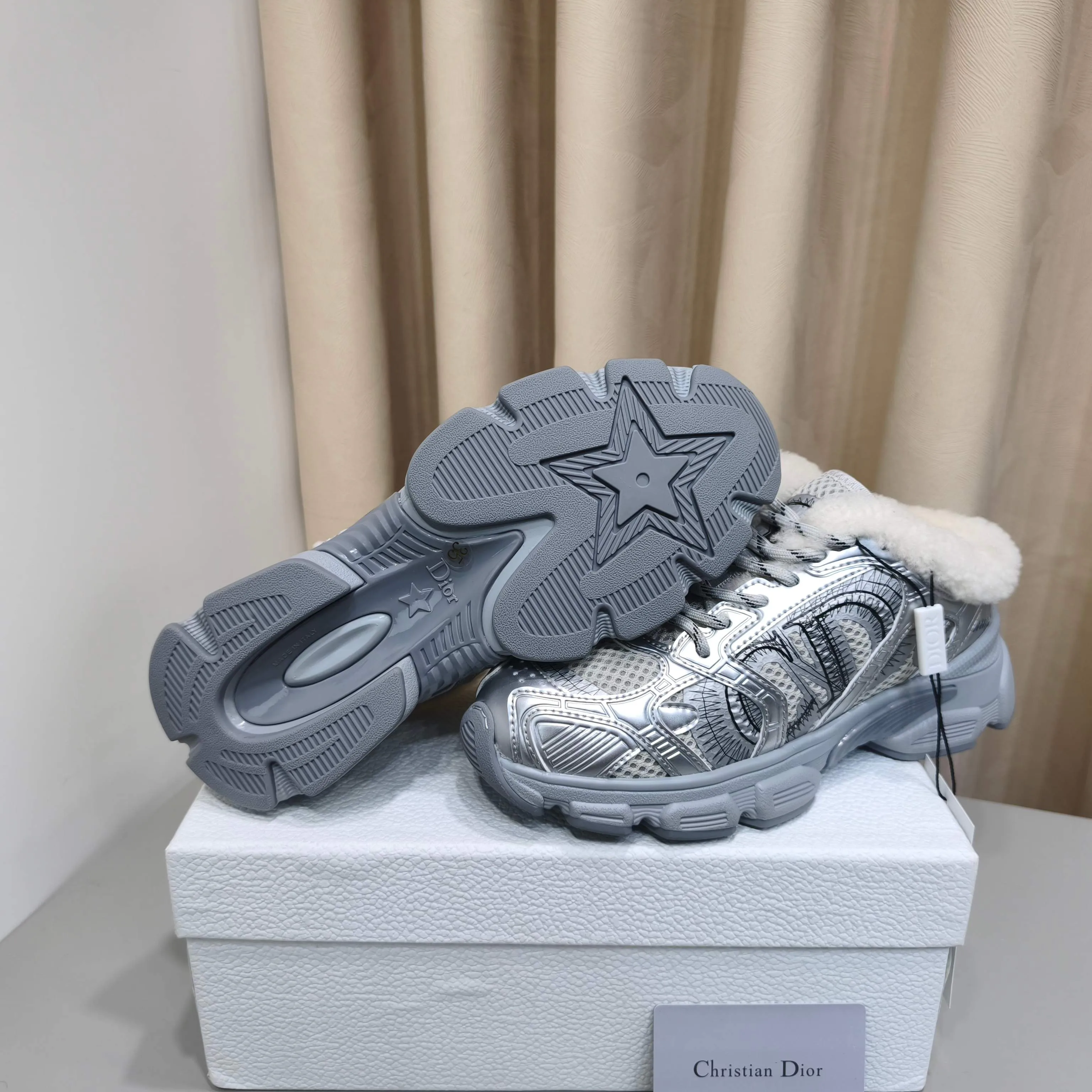 Кроссовки Женские Christian Dior 17988714