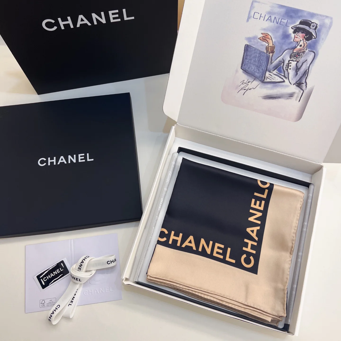 Платки Chanel 13575389