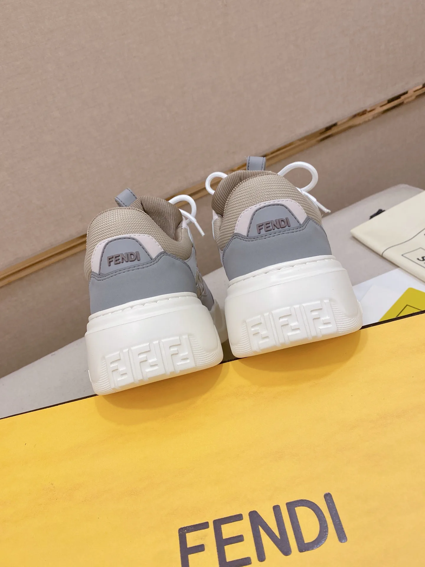 Кроссовки Мужские Fendi 160457