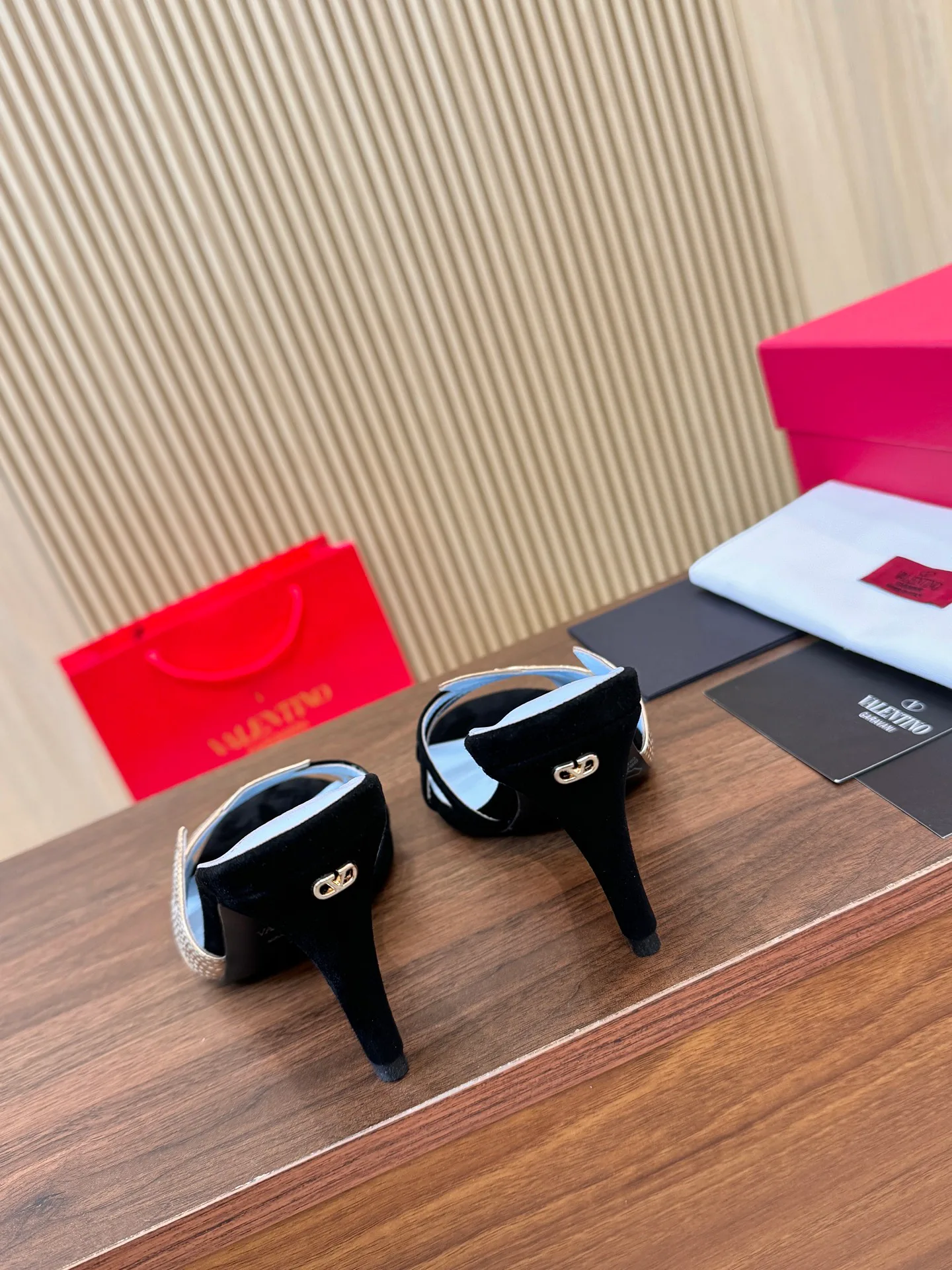 Босоножки Женские Valentino 9737239