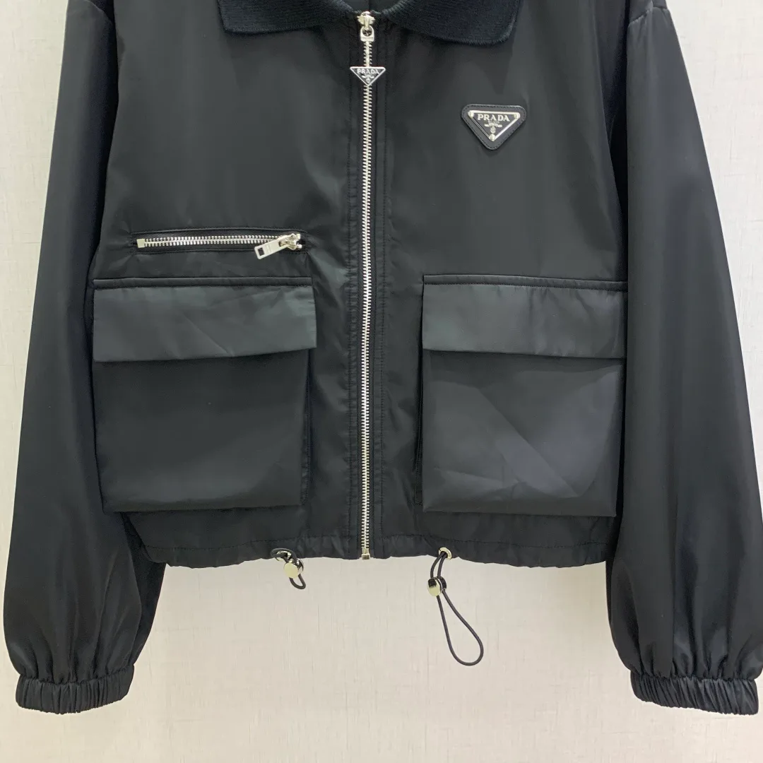 Куртки И Пуховики Женские Prada 18757435