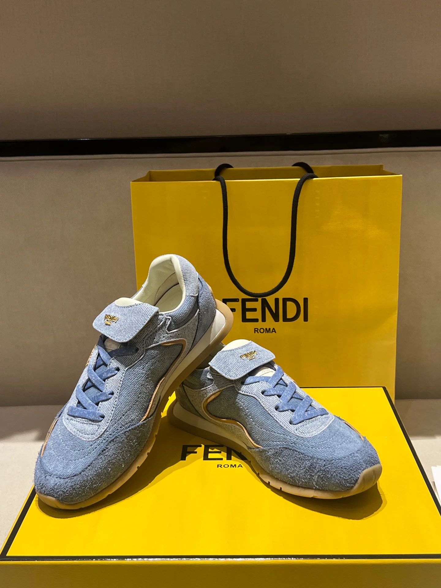 Кроссовки Женские Fendi 1469130