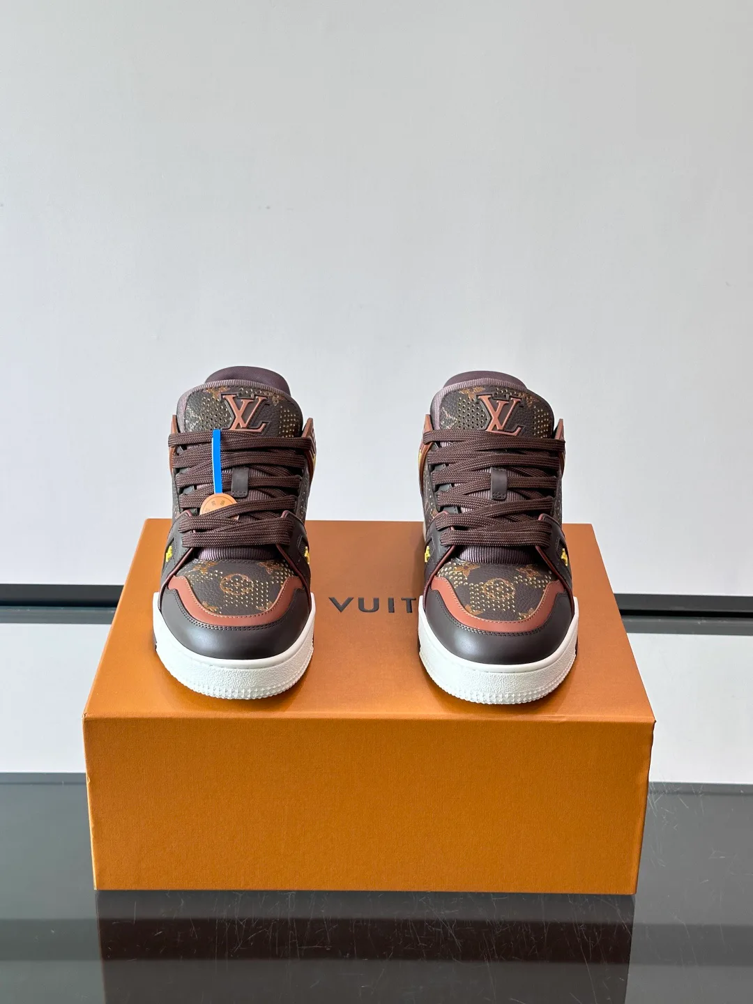 Кроссовки Женские Louis Vuitton 17349546