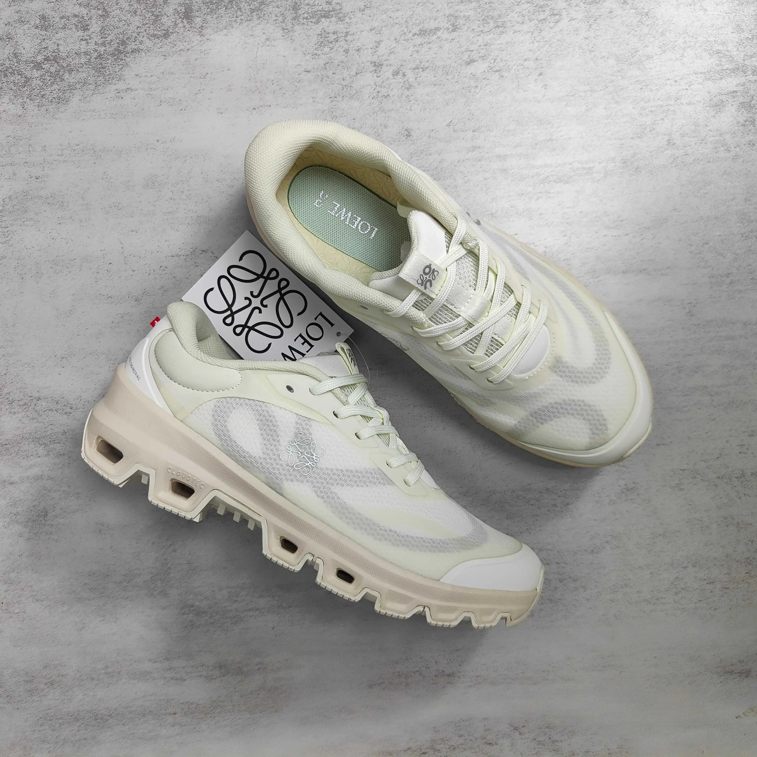 Кроссовки Женские Loewe 108334