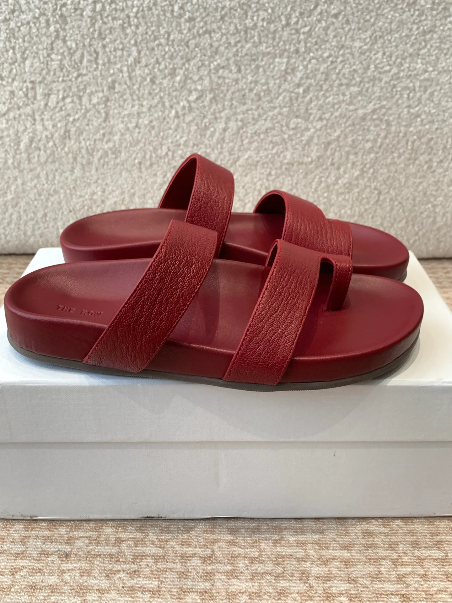 Шлепанцы Женские The Row 20979