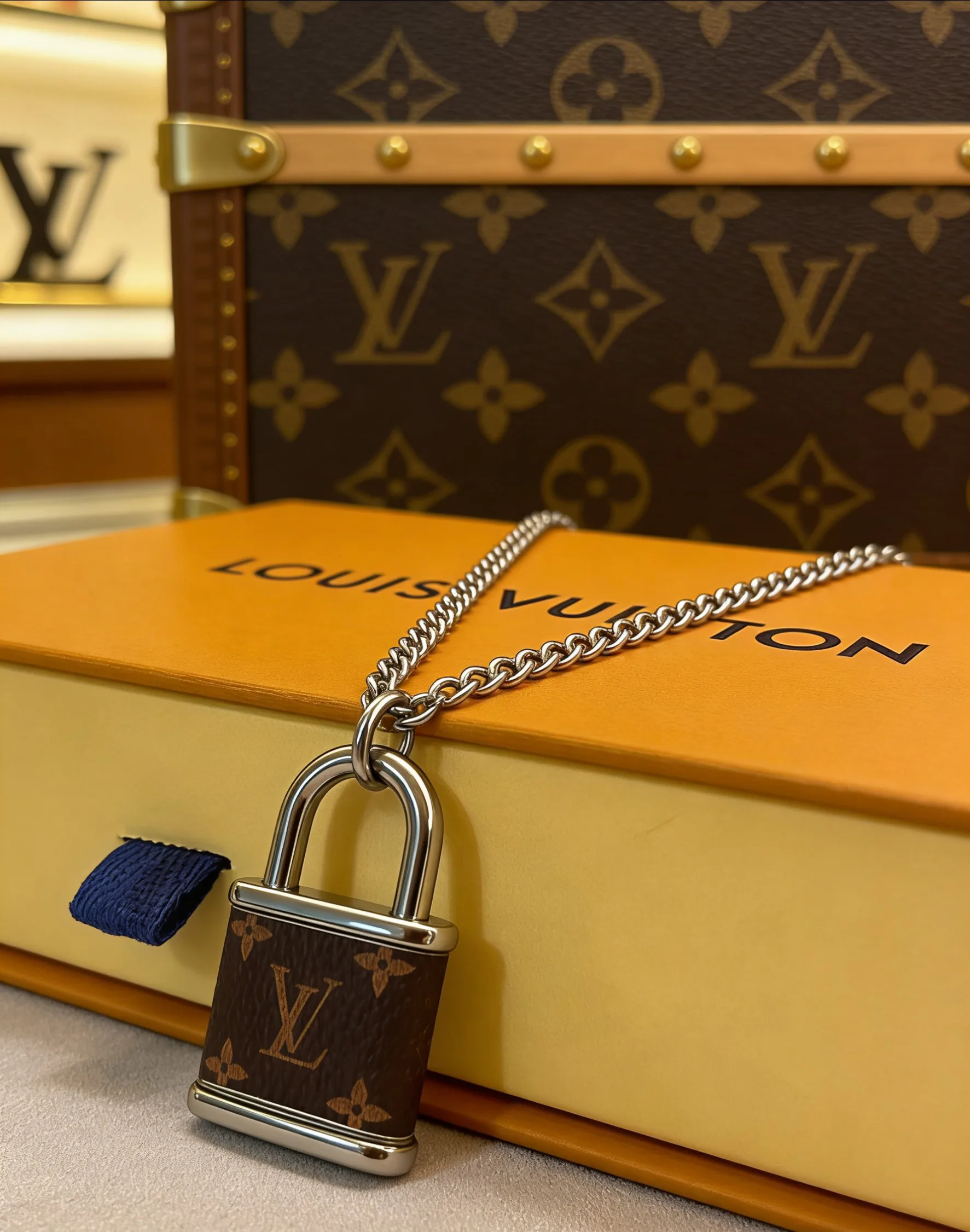 Бижутерия Louis Vuitton 11698059