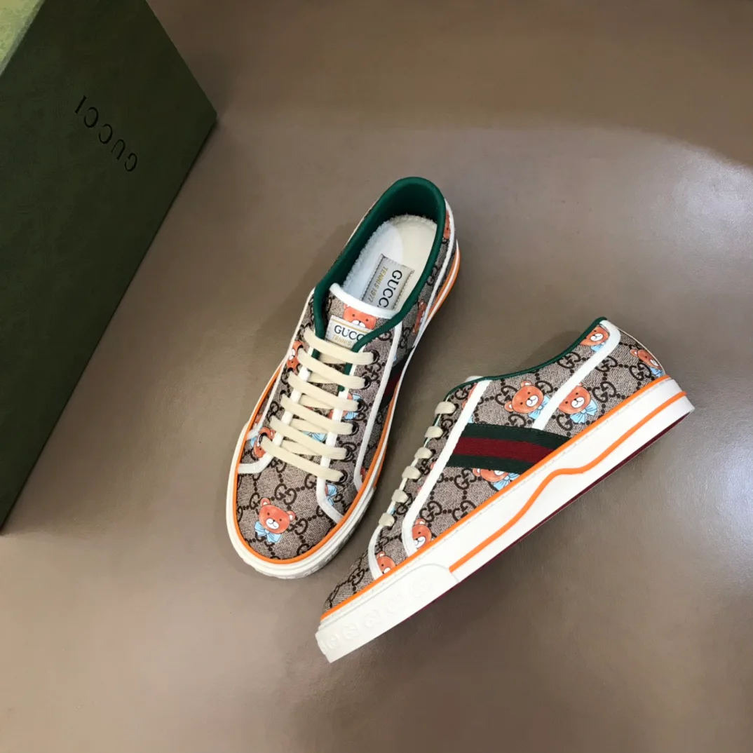 Кроссовки Женские Gucci 17955447