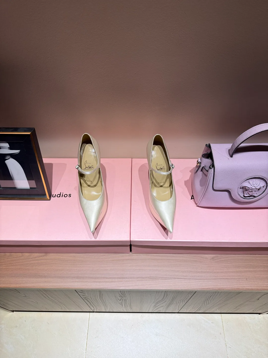 Туфли Женские Christian Louboutin 4743795