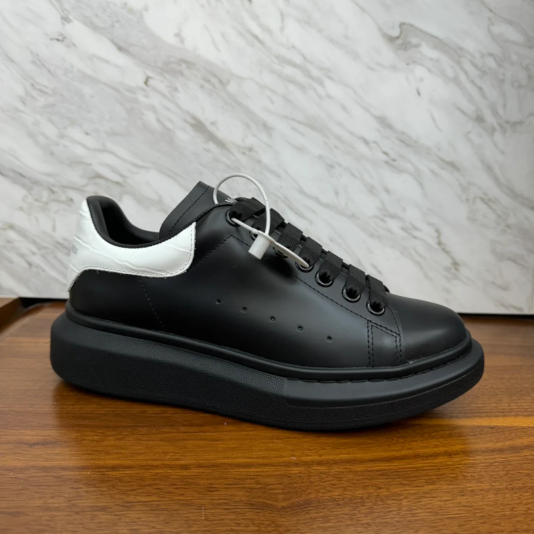 Кроссовки Женские Alexander Mcqueen 11472846