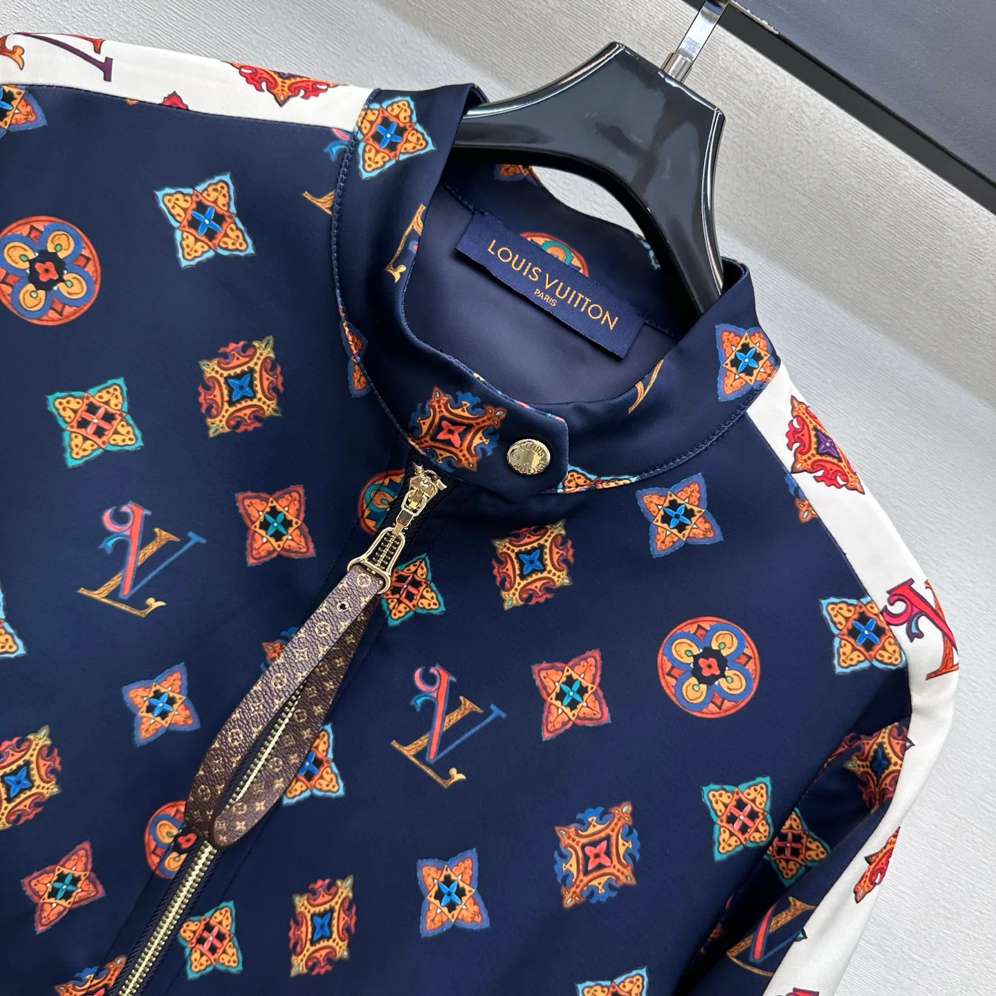 Куртки И Пуховики Мужские Louis Vuitton 17907726