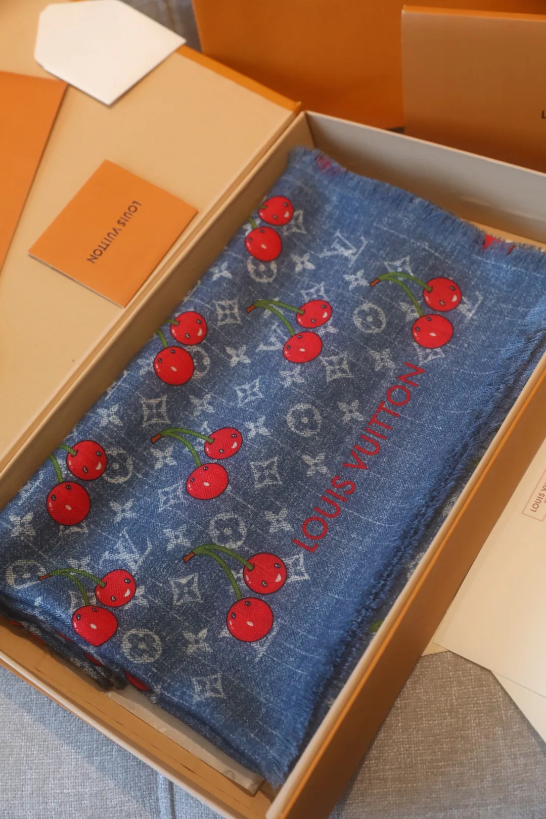 Платки Louis Vuitton 11852781
