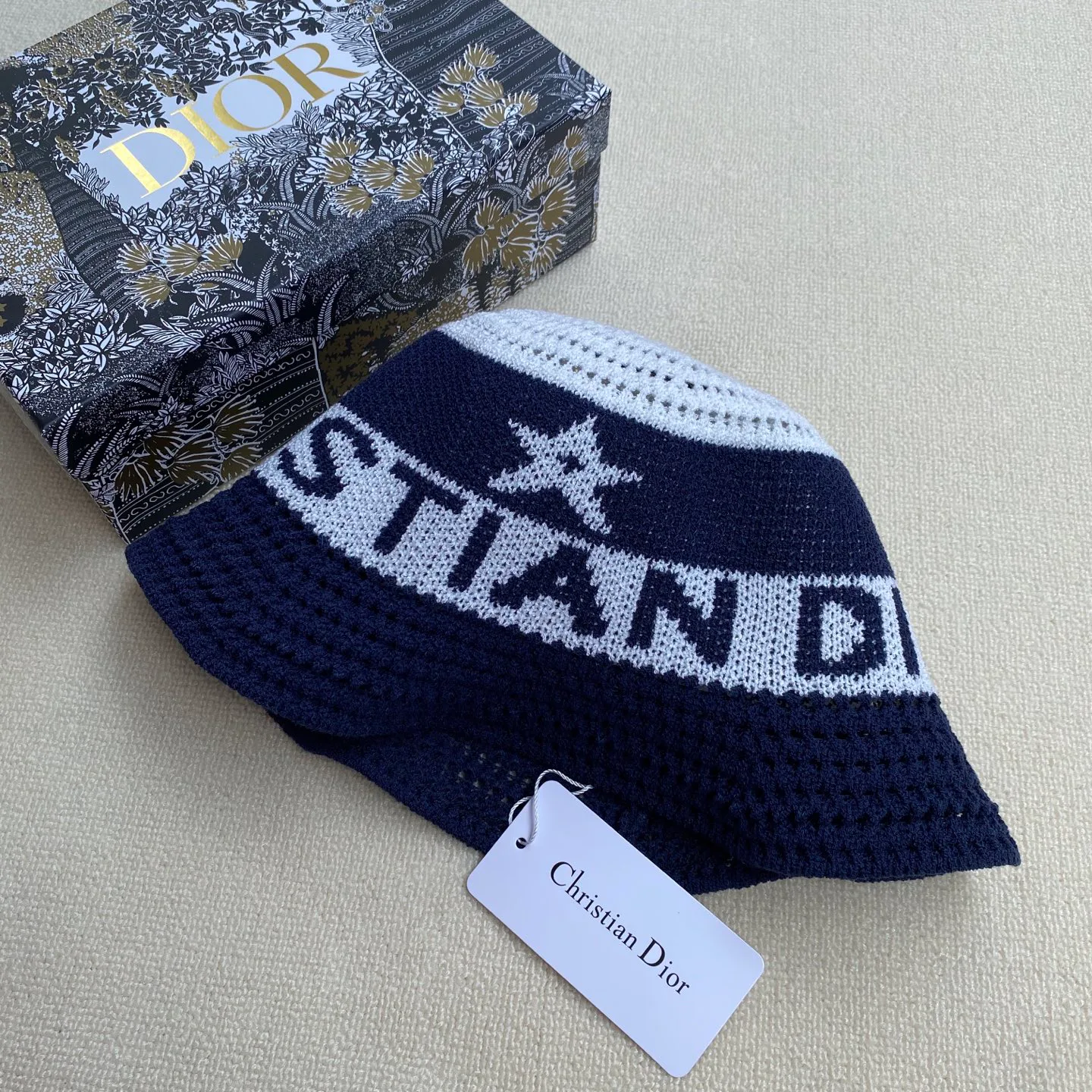 Головные Уборы Christian Dior 13302314